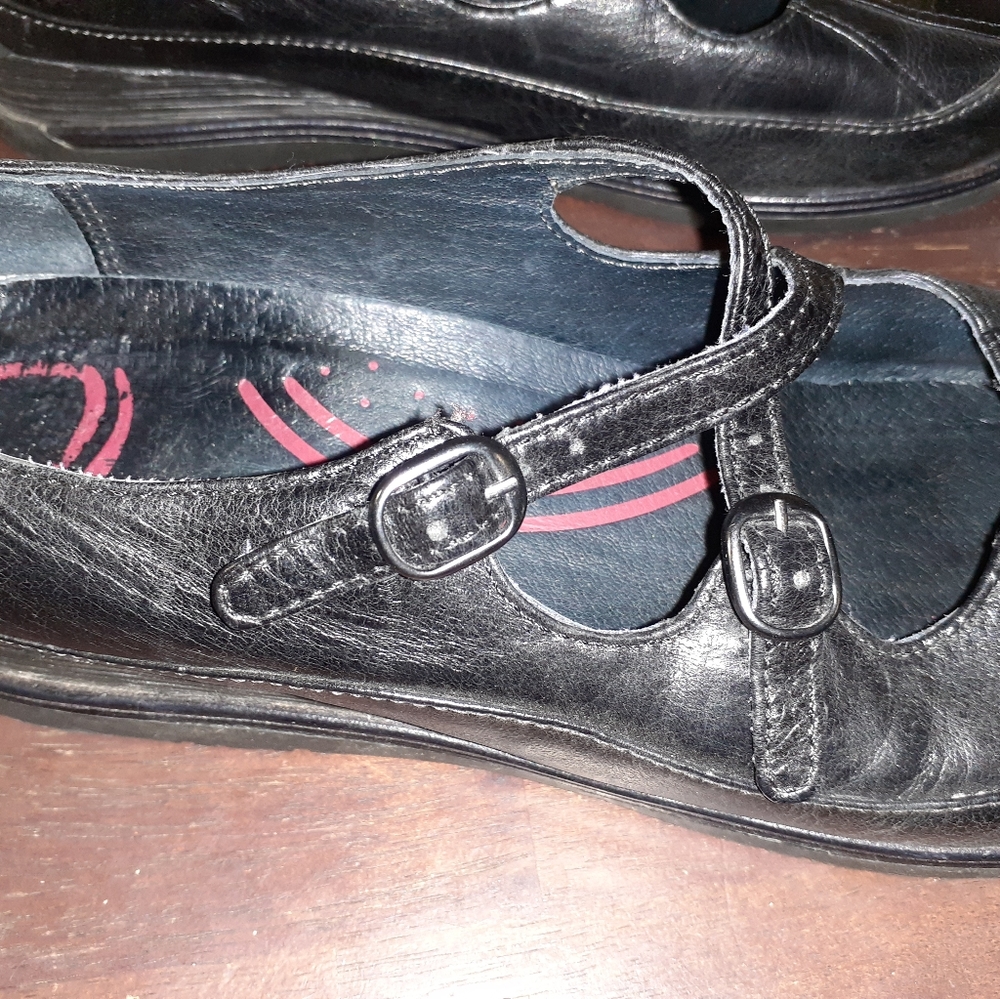 Dansko Portia Cross Strap Shoes Sz. 39EU, 9US - Picture 4 of 6